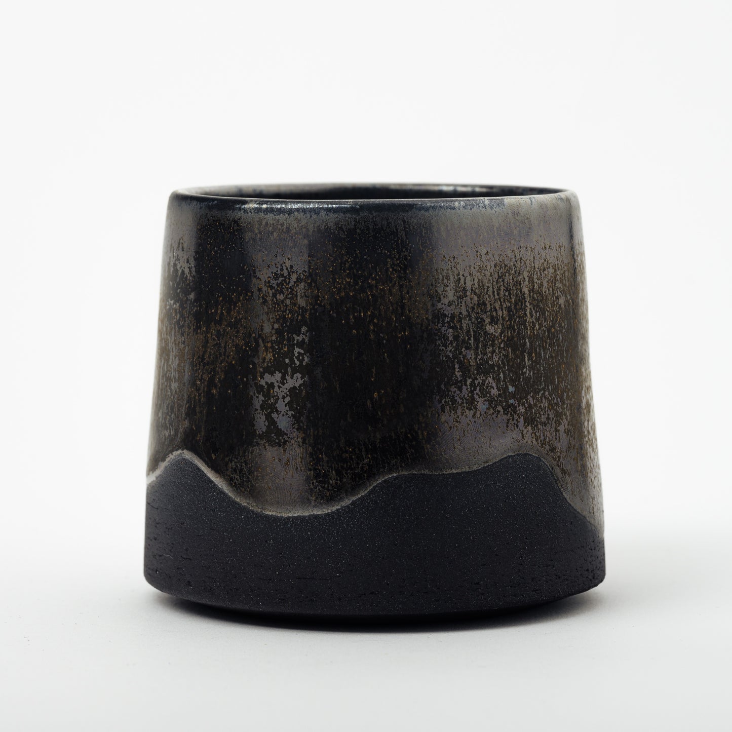 Skodelica Liana - črna metal